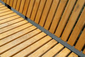 sencillo antecedentes con vacío grueso de madera y blanco área, concepto espacio. foto