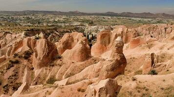 panoramico Visualizza di rosso valle nel Cappadocia regione. video