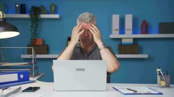 Home office worker man having a nervous breakdown. video