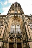 el gótico catedral de S t gutholdt en stuttgart, Alemania foto