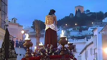 paso o trono nel processione nel santo settimana spagnolo video