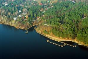 interesante paisaje desde el ventana de bajo vuelo aviones en el vistula río en Polonia cerca Varsovia Europa foto