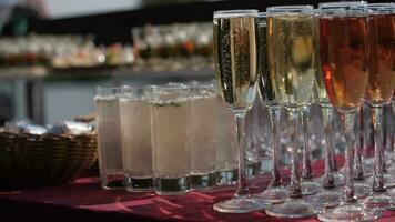Champagne in a glass. Banquet. video
