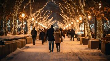 ai generativo. Navidad y nuevo año Días festivos antecedentes. Pareja en amor caminando en el ciudad a noche en invierno. foto