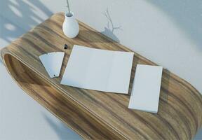 realista blanco 3 doblez y bifold folleto con color tarjeta en parte superior de de madera mesa, adecuado para folleto diseño presentaciones foto