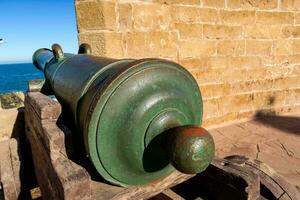 A green cannon photo