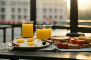 sano desayuno con revuelto huevos, jugo y frutas ai generativo foto