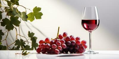 un imagen aislado blanco antecedentes con un vaso de rojo vino rodeado rojo uva, ai generativo foto