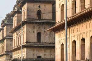 hermosa ver de orchha palacio fuerte, raja mahal y chaturhuj templo desde jahangir mahal, orcha, madhya pradesh, jahangir mahal orchha fuerte en orcha, madhya pradesh, indio arqueológico sitios foto