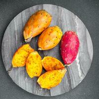fresh prickly pear food exotic fruit figues de barbarie tasty meal snack on the table copy space photo