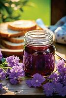 infusión de violeta hecho en casa mermelada. un tarro de de verano deleite en recién horneado un pan - ai generado foto