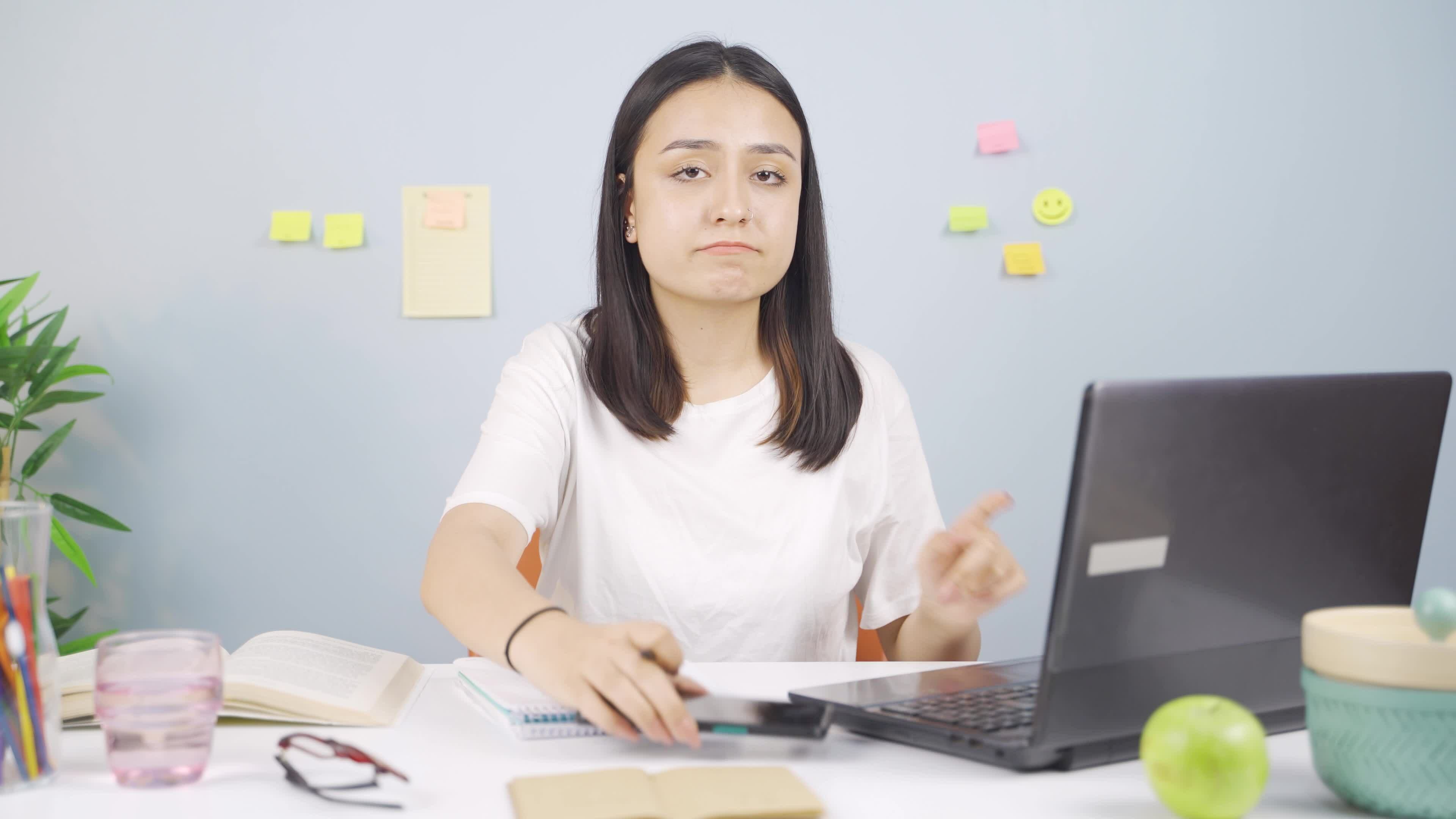 Female student speaking to camera. 33553232 Stock Video at Vecteezy