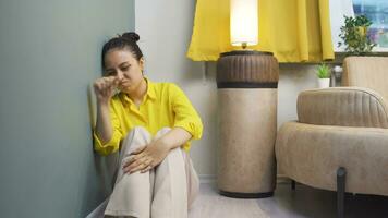 The woman who punches the wall in anger. video