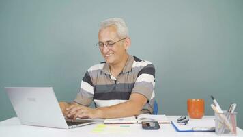 Man chatting on laptop. video