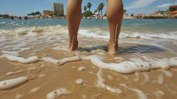 pequeño pies, grande huellas en un sereno tropical playa. generativo ai foto