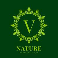 letra v naturaleza frontera guirnalda inicial logo para boutique spa y belleza bienestar vector