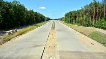 ver de el nuevo autopista debajo construcción. foto