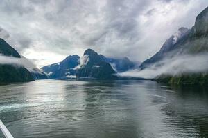 después lluvia, dinámica cielo, Milford sonido nuevo Zelanda foto