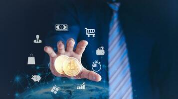 negocio y finanzas, ahorro, invertir con digital bienes el futuro de Finanzas bitcoin, gasto con digital dinero para actas en el en línea mundo, digital dinero. foto