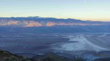 dante ver a amanecer. muerte valle, California, EE.UU. hora lapso video