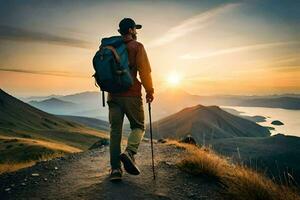 un hombre con un mochila y excursionismo polos soportes en un montaña parte superior a puesta de sol. generado por ai foto