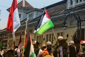 Bandung City, West Java, Indonesia. 21 October 2023. Demonstration on supporting Free Palestine. Freedom for Palestine. photo