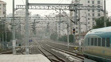 kalkoen Istanbul 12 mei 2023. leeg modern Turks bovengronds metro trein video