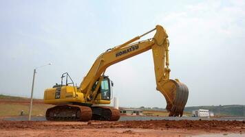 excavator video working on the ground