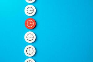 An important point in the schedule. Get off schedule. Failure to meet the deadline. Take a break. Stop the routine. Being stopped. Failing to meet deadlines photo