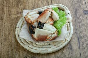 Crab claws heap photo