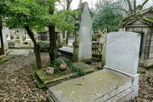 Cemetery in Paris photo