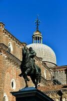 Statue and architecture - Italy 2022 photo