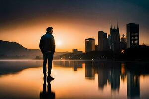 un hombre soportes en frente de un ciudad horizonte a puesta de sol. generado por ai foto