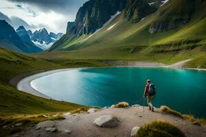 un hombre con un mochila camina a lo largo un camino cerca un lago en el montañas. generado por ai foto