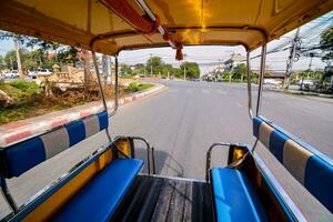 the view from the back of a tuk tuk photo