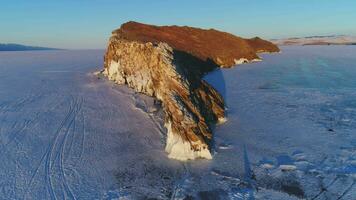 ogoi isla a baikal lago. aéreo ver video