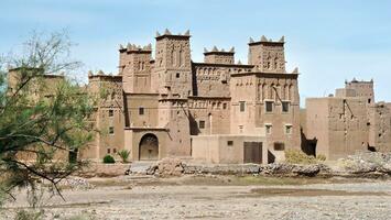 fortificado barro casas en der kasba, ouarzazate, marokko. sous massa Draa región. foto