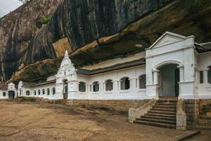 dambulla cueva templo, la unesco mundo patrimonio sitio situado en matale, sri lanka foto