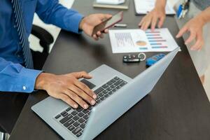 Car dealers have used applications in mobile phones to calculate interest rates and monthly car payments for customers and can also use applications to notify when payments are due. photo