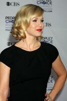 Jennie Garth arriving at the Peoples Choice Awards at the Shrine Auditorium in Los Angeles CA on January 7 2009 photo