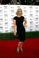Jennie Garth arriving at the Peoples Choice Awards at the Shrine Auditorium in Los Angeles CA on January 7 2009 photo