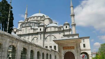 tacchino Istanbul 12 gennaio 2023. fatih moschea e il cancello . video