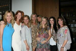 jessica collins, michelle personal, genio francisco, eileen Davidson, cadena walton, marcy rylan, jessica montón, Kate linder foto