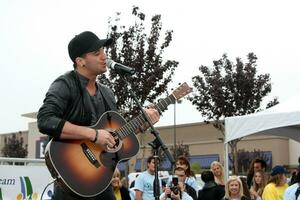 LOS ANGELES  OCT 16  Mark Ballas at the Habitat for Humanity San FernandoSanta Clarita Valleys American Dream Walk  at Pacoima Plaza on October 16 2010 in Pacoima CA photo