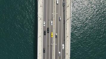 ciudad tráfico en puente aéreo ver foto