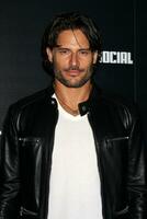 los ángeles, oct 13 - Joe manganiello llega a el puma social club la lanzamiento evento a puma social club la lanzamiento evento en octubre 13, 2010 en w. los ángeles, California foto