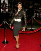 malinda williams obtener Rico o morir molesto estreno graumans chino teatro los angeles California noviembre 2 2005 foto