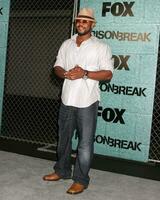 rockmond dunbar prisión descanso serie estreno fiesta Papa Noel monica aeropuerto percha 8 Papa Noel monica California agosto 22 2005 foto