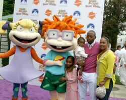 Omar Epps and family Nickelodeon Presents Fairypalooza Premiere of Rugrats Tales From The Crib Snow White Nickelodeon Animation Studios Burbank CA September 24 2005 photo