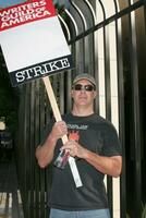 Patrick Warburton Screen Actors Guild Support the Writers Guild of America Strike Outside NBCUniversal Studios Lot Lankershim Blvd Los Angeles CA November 13 2007 2007 photo